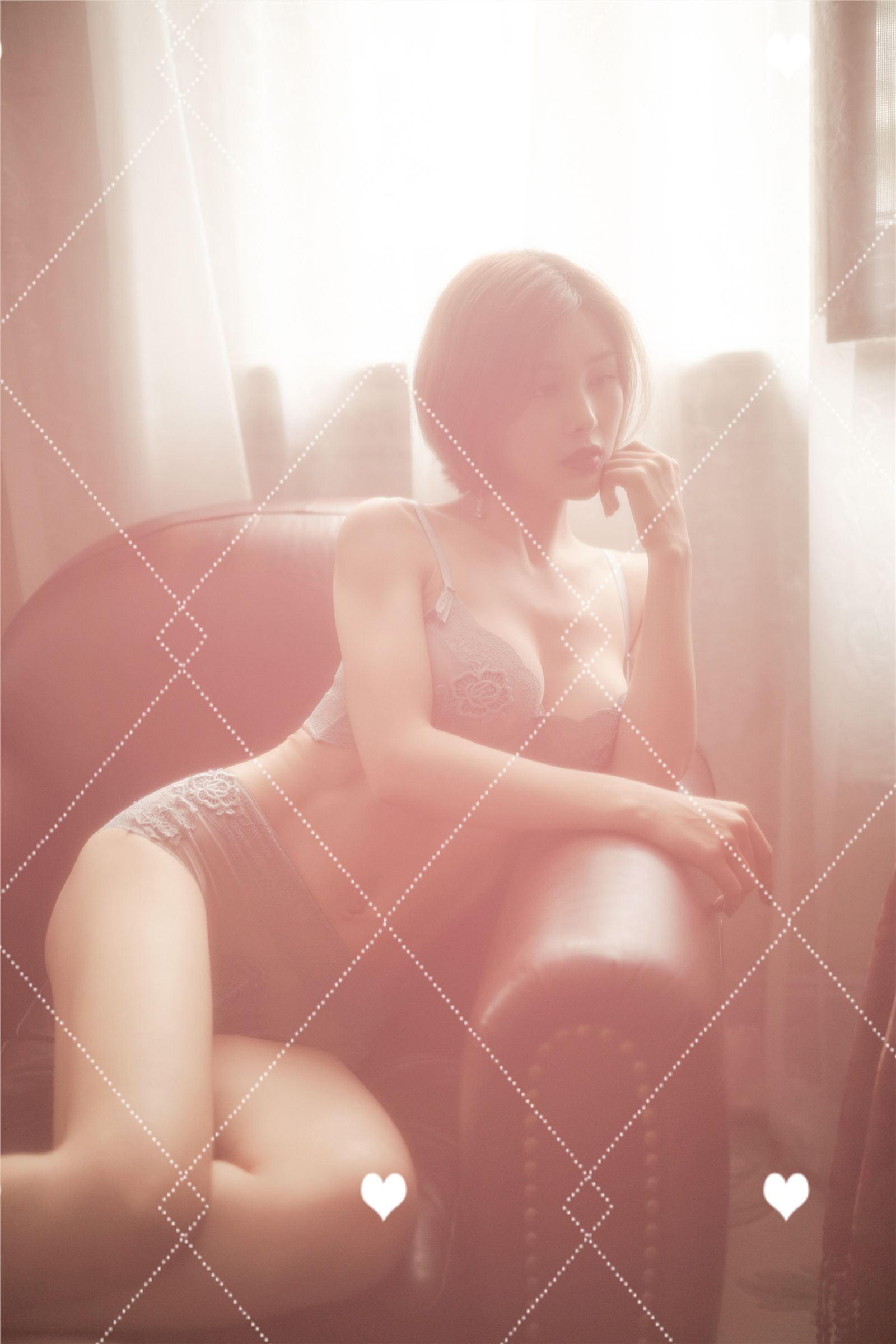 巨乳女神闫盼盼8月最新WSG写真